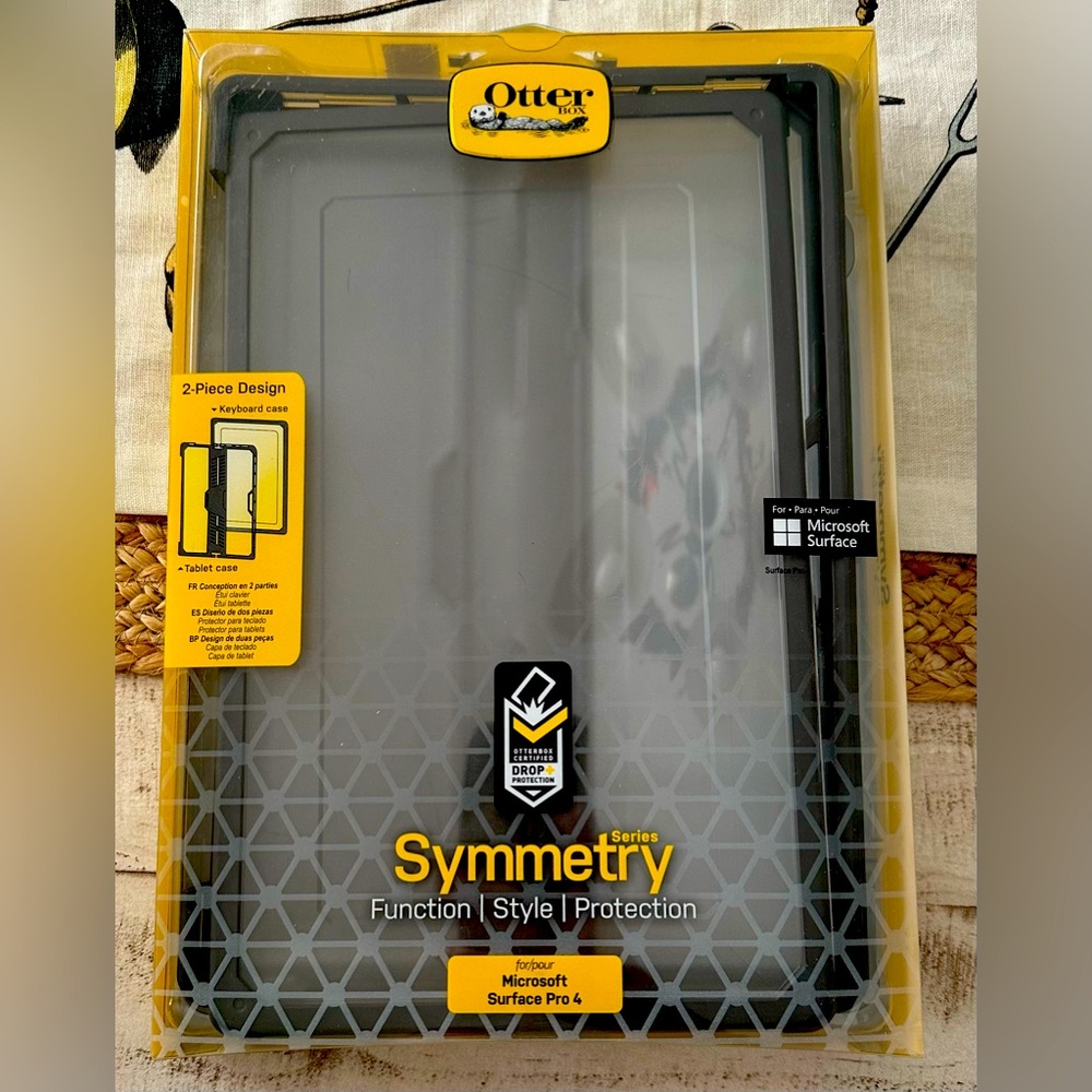 Microsoft Surface Pro4 
Otterbox Case